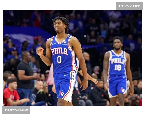 老鹰117-107击败76人 约翰逊32分10板统治锋线